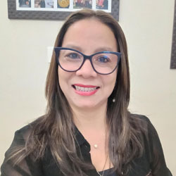Nívea Cristina Guedes Munin
